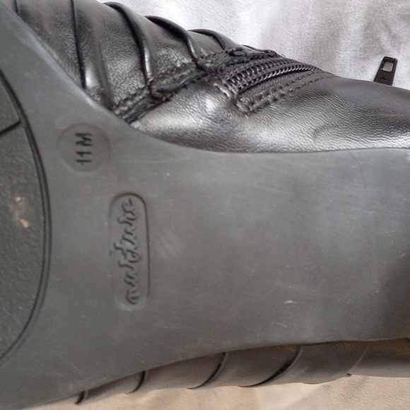 Nurture Heels - Picture 8 of 9